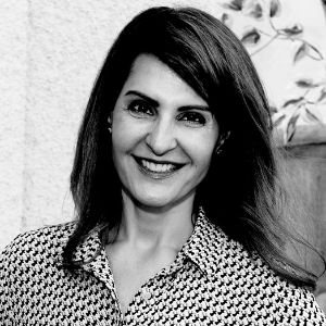 Nia Vardalos