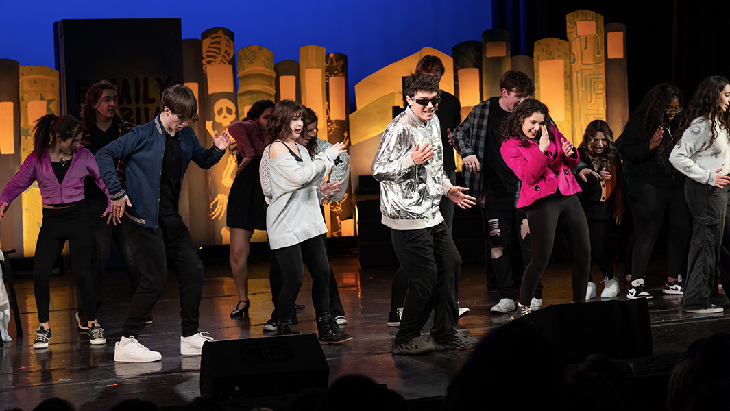 Family Album (Iconis)