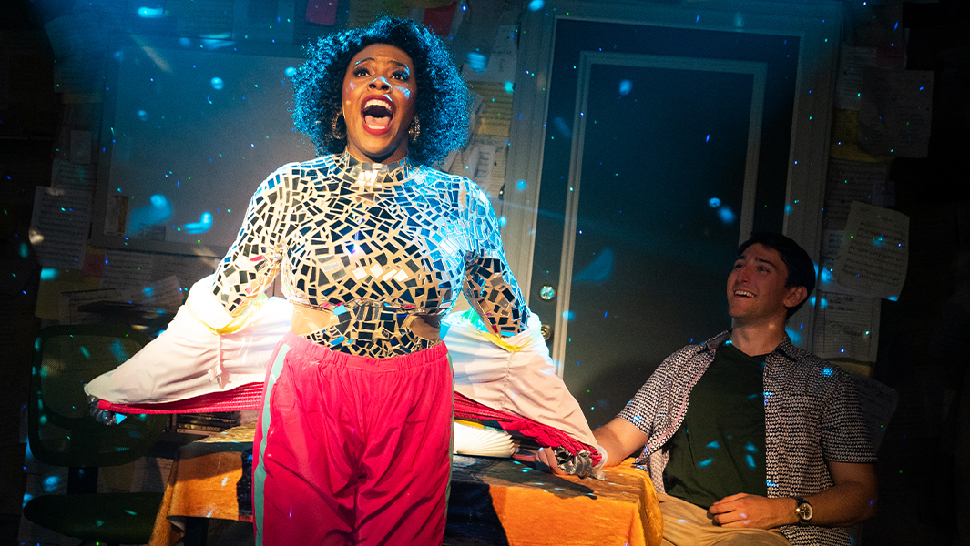 A Commercial Jingle for Regina Comet